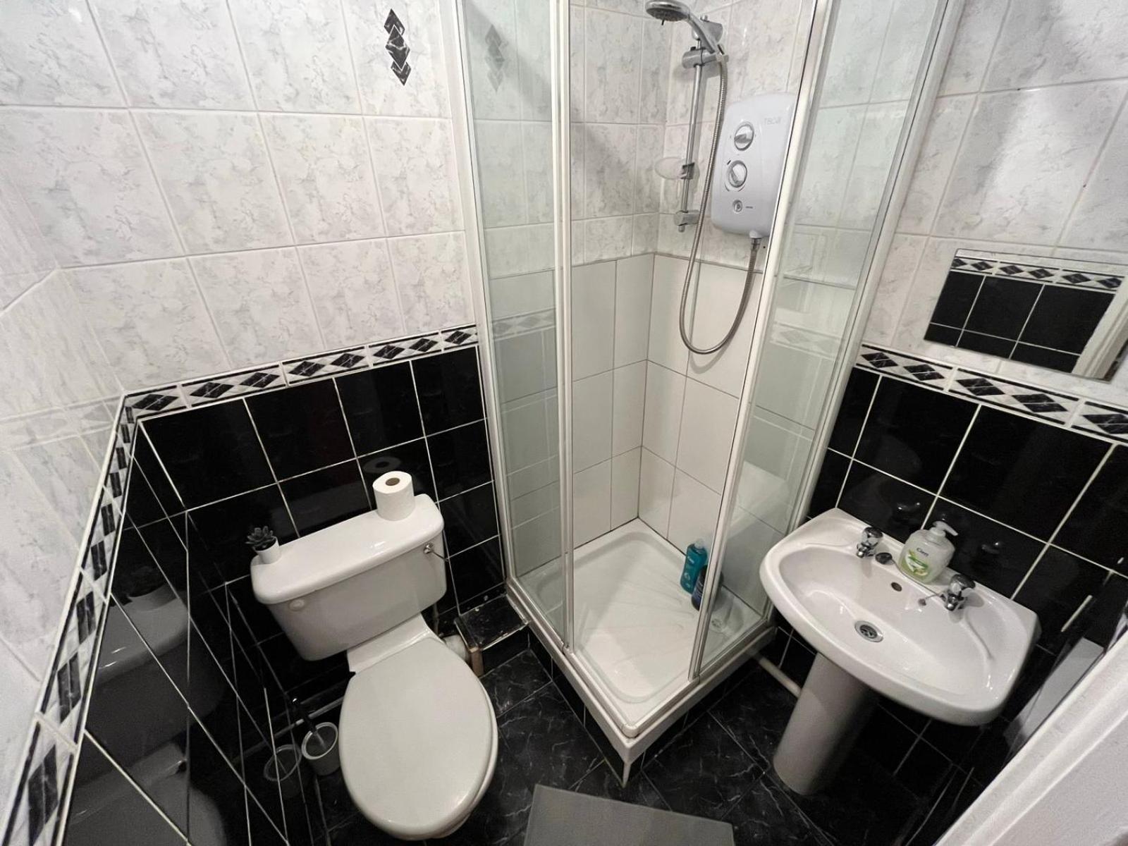 לינה וארוחת בוקר דבלין Cama Doble Con Bano Privado D24 מראה חיצוני תמונה